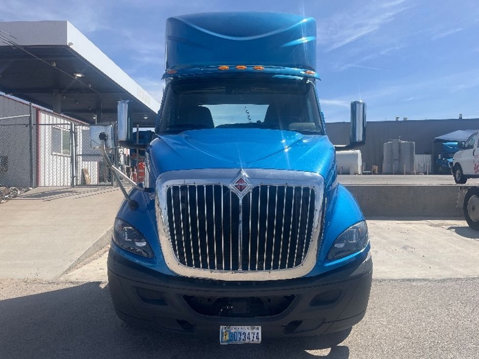 Day Cab Tractor-Heavy Duty Tractors-International-2019-RH613-El Paso-TX-286,512\n\t\tmiles-$ 31,000 - Image 2