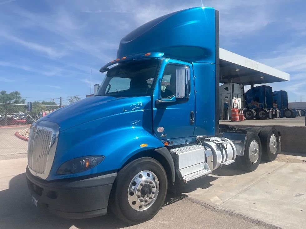 Day Cab Tractor-Heavy Duty Tractors-International-2019-RH613-El Paso-TX-286,512\n\t\tmiles-$ 31,000 - Image 3