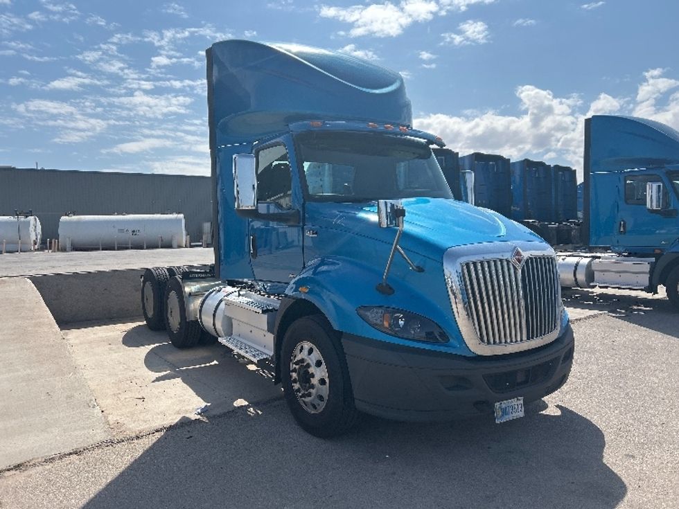 Day Cab Tractor-Heavy Duty Tractors-International-2019-RH613-El Paso-TX-326,792\n\t\tmiles-$ 29,250 - Image 1