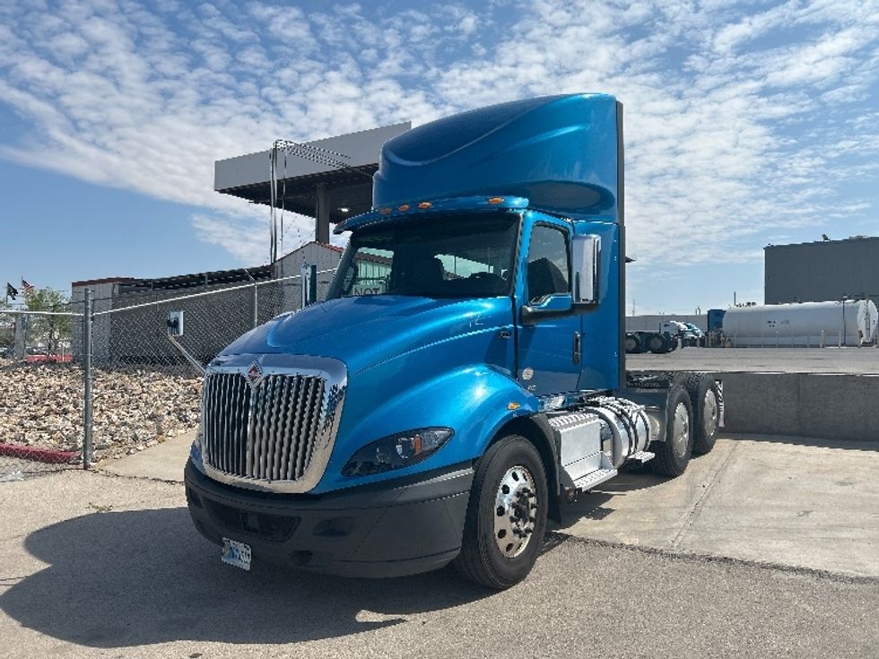Day Cab Tractor-Heavy Duty Tractors-International-2019-RH613-El Paso-TX-326,792\n\t\tmiles-$ 29,250 - Image 3
