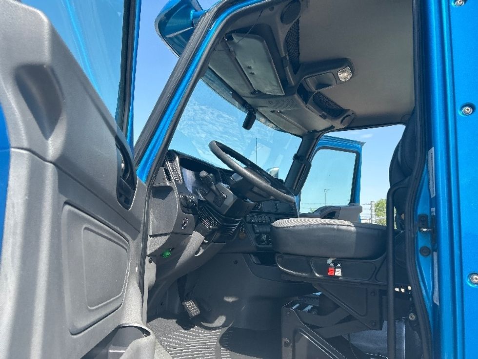 Day Cab Tractor-Heavy Duty Tractors-International-2019-RH613-El Paso-TX-326,792\n\t\tmiles-$ 29,250 - Image 9