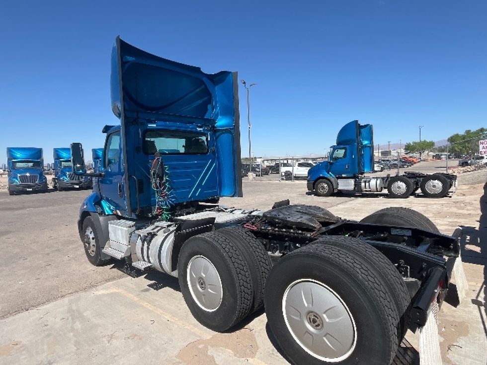 Day Cab Tractor-Heavy Duty Tractors-International-2019-RH613-El Paso-TX-341,658\n\t\tmiles-$ 28,500 - Image 5