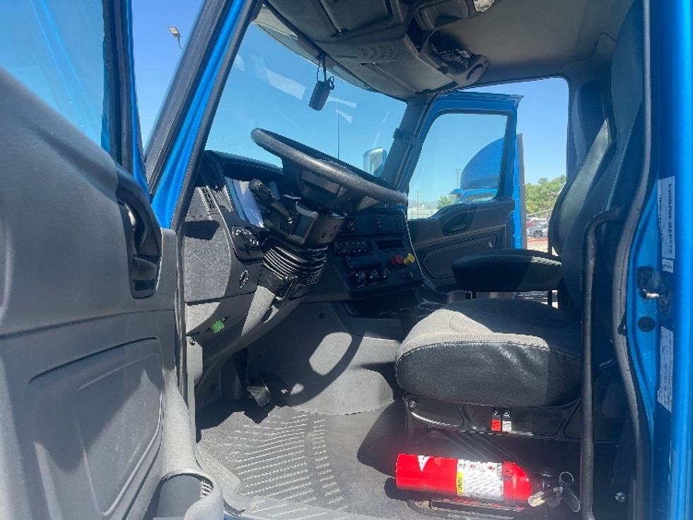 Day Cab Tractor-Heavy Duty Tractors-International-2019-RH613-El Paso-TX-341,658\n\t\tmiles-$ 28,500 - Image 9