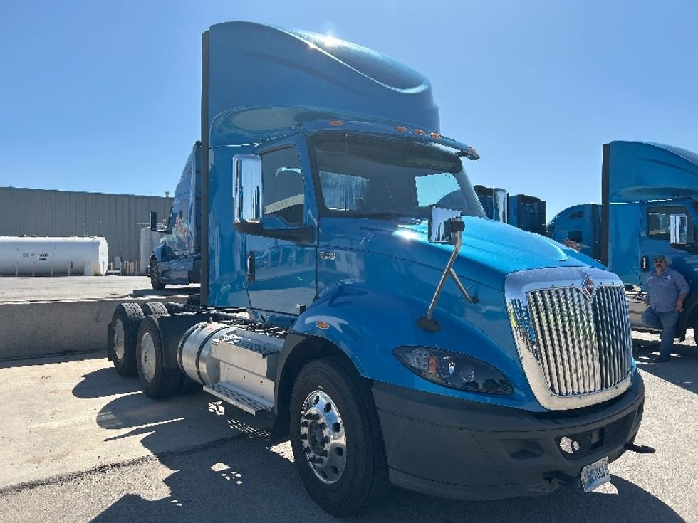 Day Cab Tractor-Heavy Duty Tractors-International-2019-RH613-El Paso-TX-350,840\n\t\tmiles-$ 28,000 - Image 1
