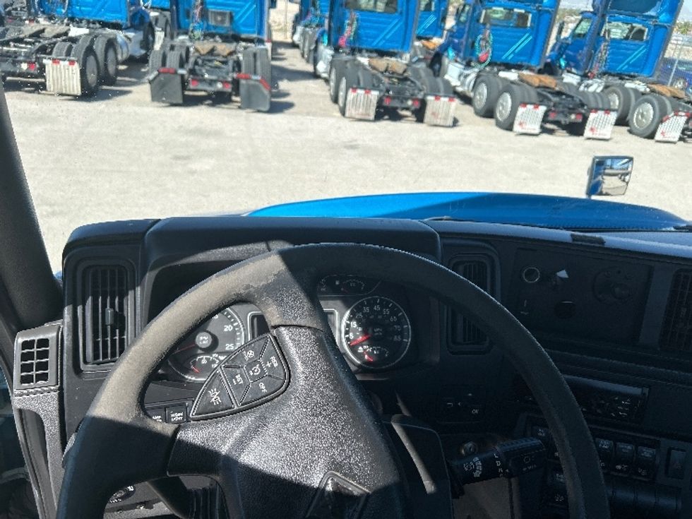 Day Cab Tractor-Heavy Duty Tractors-International-2019-RH613-El Paso-TX-350,840\n\t\tmiles-$ 28,000 - Image 11