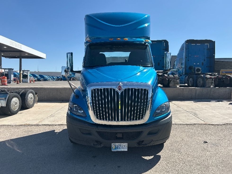 Day Cab Tractor-Heavy Duty Tractors-International-2019-RH613-El Paso-TX-350,840\n\t\tmiles-$ 28,000 - Image 2