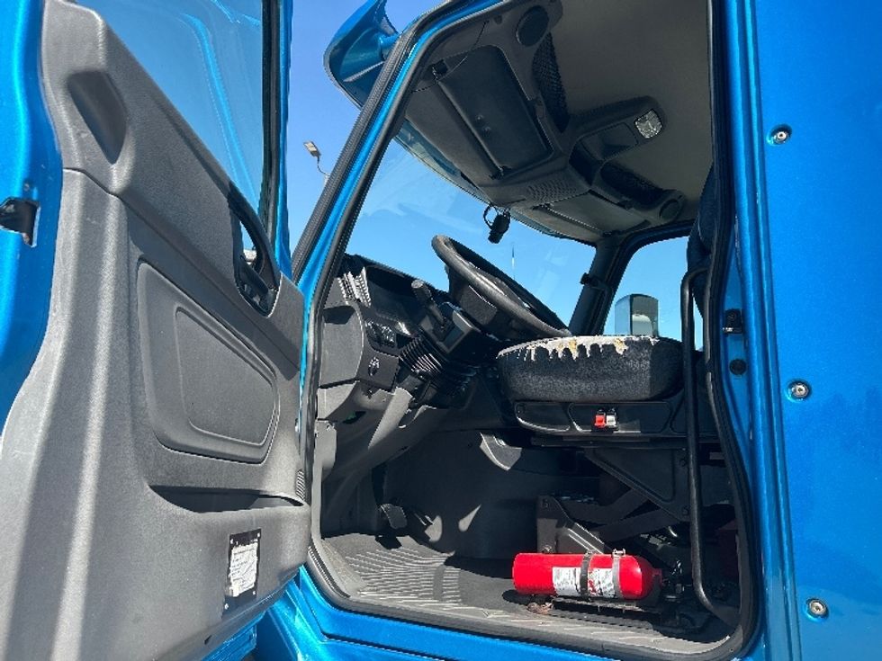 Day Cab Tractor-Heavy Duty Tractors-International-2019-RH613-El Paso-TX-350,840\n\t\tmiles-$ 28,000 - Image 9