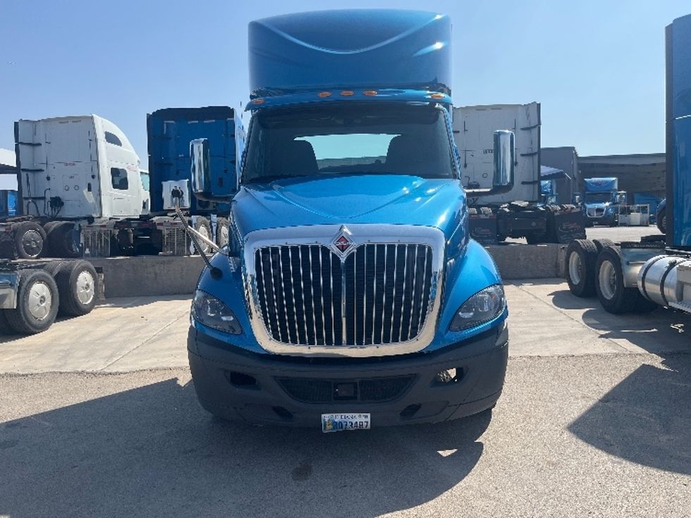 Day Cab Tractor-Heavy Duty Tractors-International-2019-RH613-El Paso-TX-357,765\n\t\tmiles-$ 27,500 - Image 2