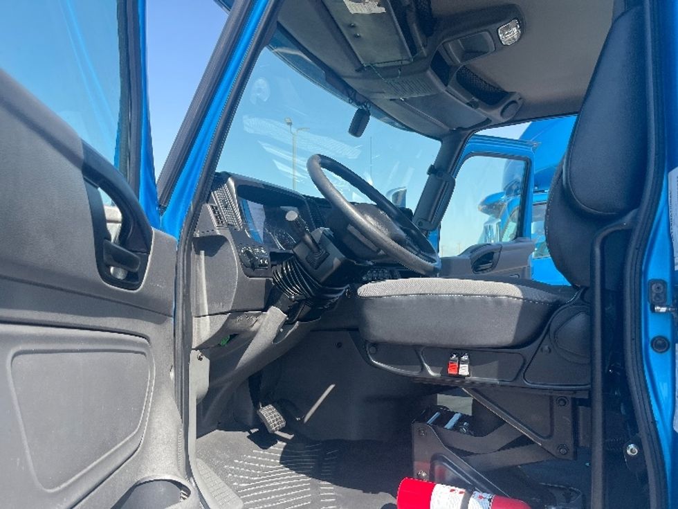 Day Cab Tractor-Heavy Duty Tractors-International-2019-RH613-El Paso-TX-357,765\n\t\tmiles-$ 27,500 - Image 9