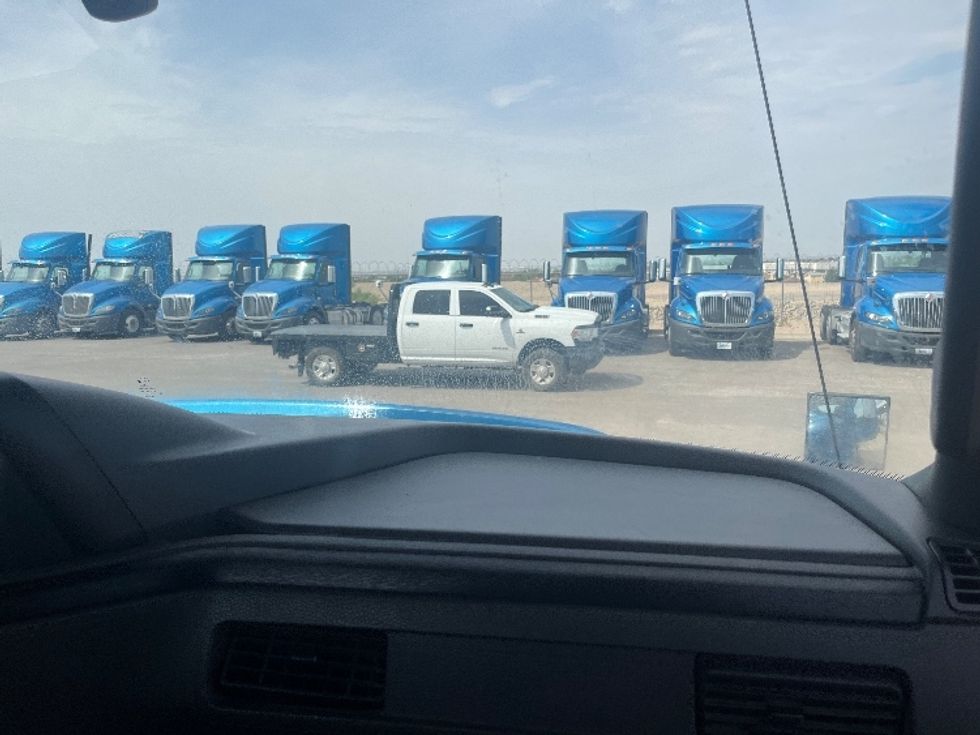 Day Cab Tractor-Heavy Duty Tractors-International-2019-RH613-El Paso-TX-383,547\n\t\tmiles-$ 26,000 - Image 13