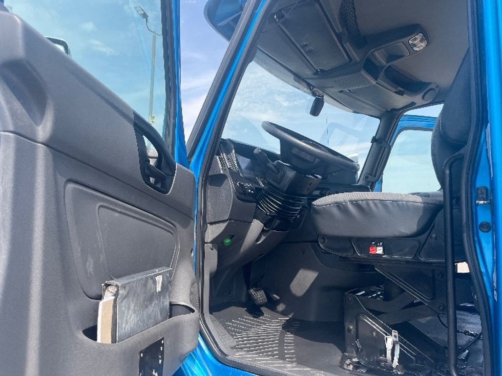 Day Cab Tractor-Heavy Duty Tractors-International-2019-RH613-El Paso-TX-383,547\n\t\tmiles-$ 26,000 - Image 9