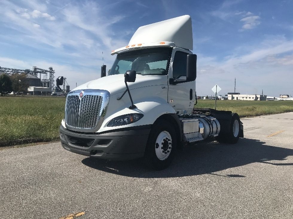 Day Cab Tractor-Heavy Duty Tractors-International-2019-RH613-Evansville-IN-372,348\n\t\tmiles-$ 15,250 - Image 3