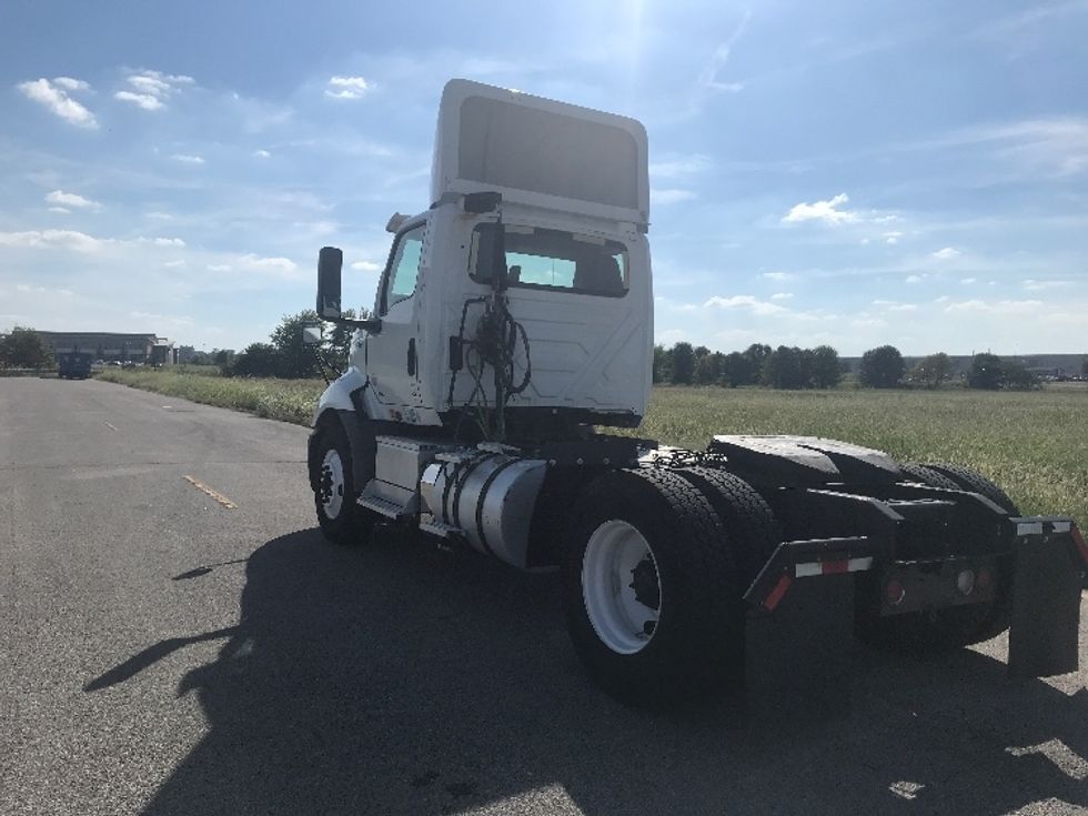 Day Cab Tractor-Heavy Duty Tractors-International-2019-RH613-Evansville-IN-372,348\n\t\tmiles-$ 15,250 - Image 5