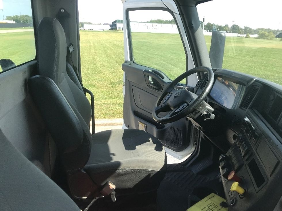 Day Cab Tractor-Heavy Duty Tractors-International-2019-RH613-Evansville-IN-411,420\n\t\tmiles-$ 15,000 - Image 14