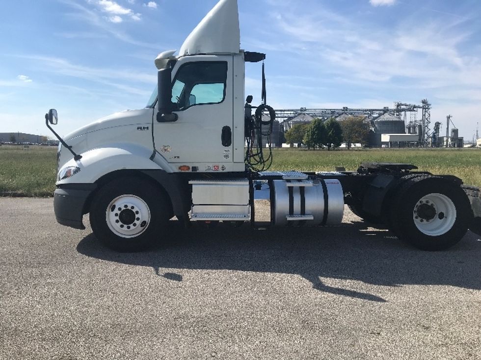 Day Cab Tractor-Heavy Duty Tractors-International-2019-RH613-Evansville-IN-411,420\n\t\tmiles-$ 15,000 - Image 4
