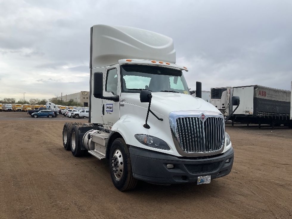 Day Cab Tractor-Heavy Duty Tractors-International-2019-RH613-Evansville-IN-476,111\n\t\tmiles-$ 22,250 - Image 1