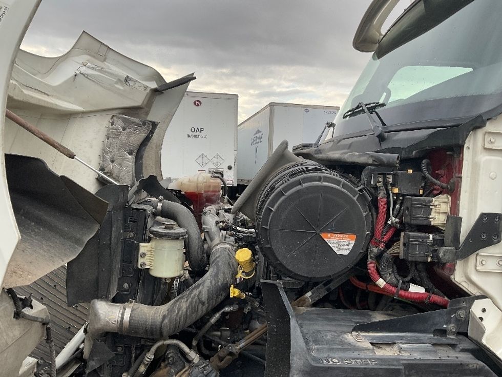 Day Cab Tractor-Heavy Duty Tractors-International-2019-RH613-Evansville-IN-476,111\n\t\tmiles-$ 22,250 - Image 16
