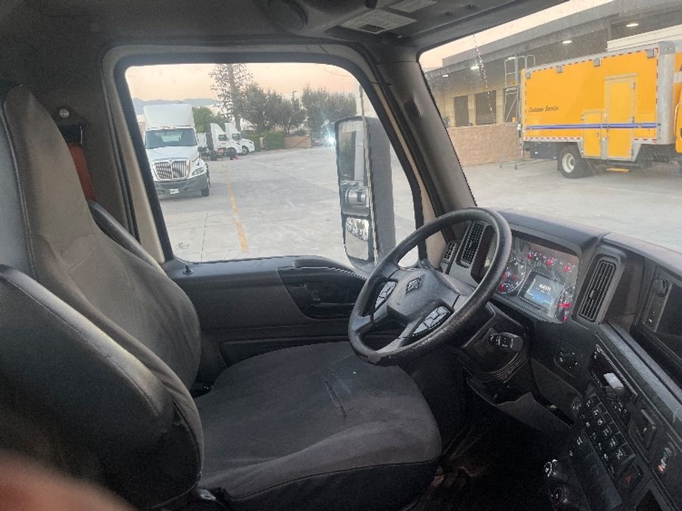 Day Cab Tractor-Heavy Duty Tractors-International-2019-RH613-Fontana-CA-454,511\n\t\tmiles-$ 21,000 - Image 12