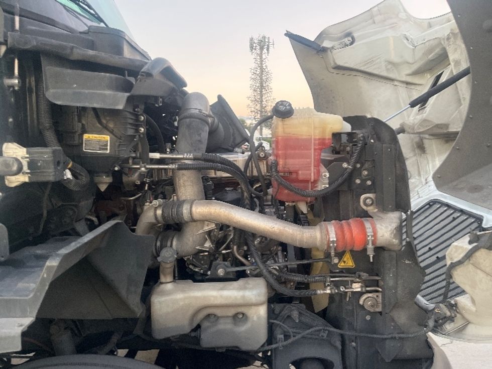 Day Cab Tractor-Heavy Duty Tractors-International-2019-RH613-Fontana-CA-454,511\n\t\tmiles-$ 21,000 - Image 13