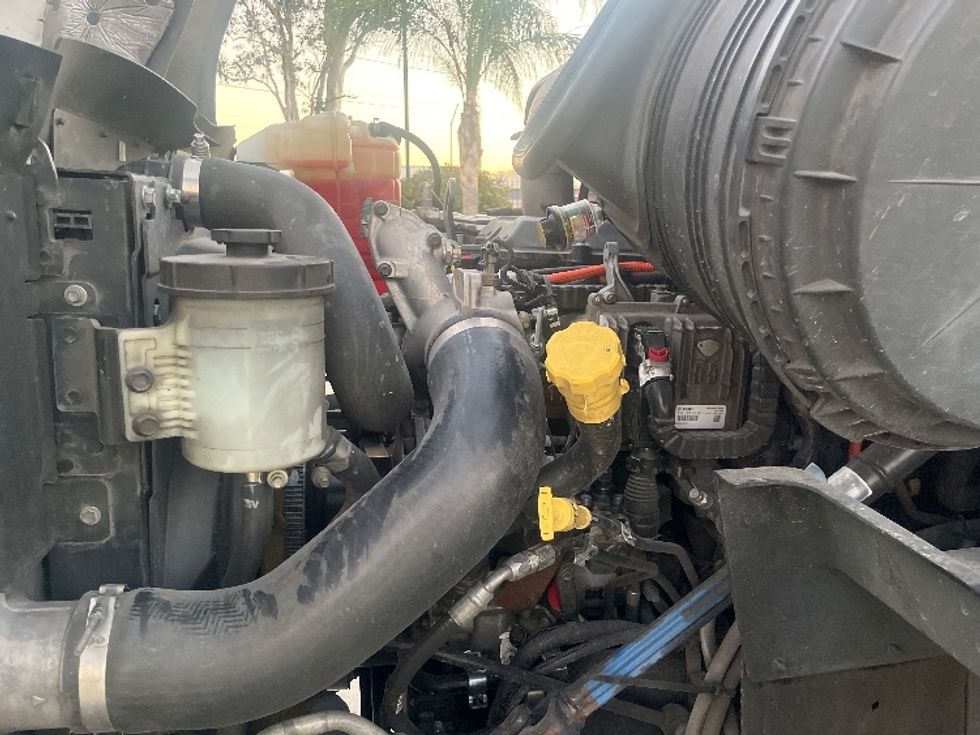 Day Cab Tractor-Heavy Duty Tractors-International-2019-RH613-Fontana-CA-454,511\n\t\tmiles-$ 21,000 - Image 14