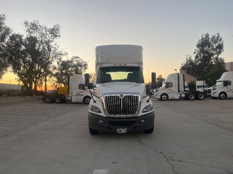 Day Cab Tractor-Heavy Duty Tractors-International-2019-RH613-Fontana-CA-454,511\n\t\tmiles-$ 21,000 - Image 2