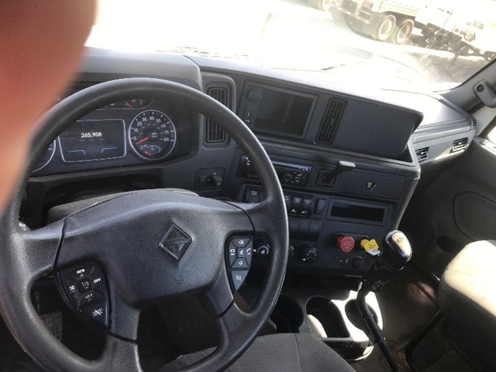 Day Cab Tractor-Heavy Duty Tractors-International-2019-RH613-Harrisburg-PA-265,909\n\t\tmiles-$ 24,500 - Image 11