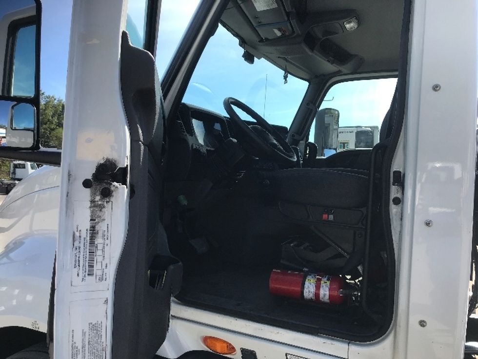 Day Cab Tractor-Heavy Duty Tractors-International-2019-RH613-Harrisburg-PA-265,909\n\t\tmiles-$ 24,500 - Image 9