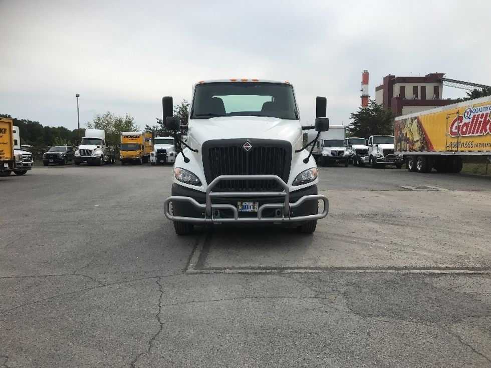 Day Cab Tractor-Heavy Duty Tractors-International-2019-RH613-Harrisburg-PA-267,310\n\t\tmiles-$ 24,500 - Image 2