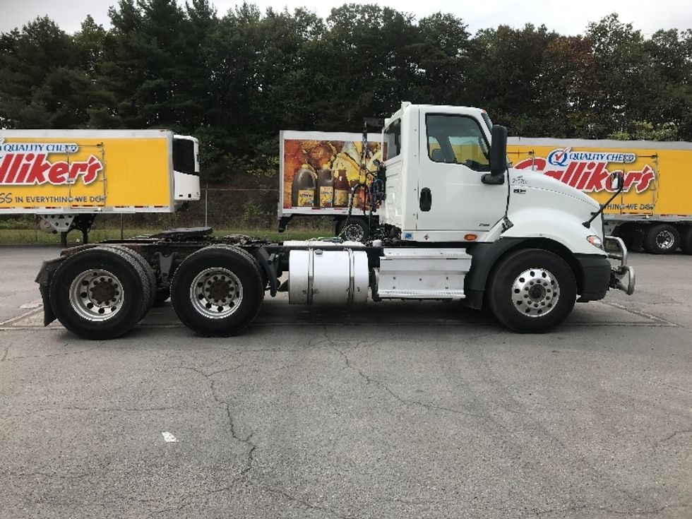 Day Cab Tractor-Heavy Duty Tractors-International-2019-RH613-Harrisburg-PA-267,310\n\t\tmiles-$ 24,500 - Image 8