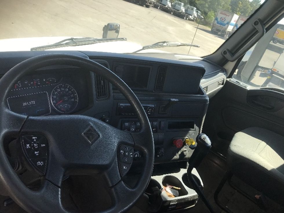 Day Cab Tractor-Heavy Duty Tractors-International-2019-RH613-Harrisburg-PA-281,172\n\t\tmiles-$ 24,500 - Image 11