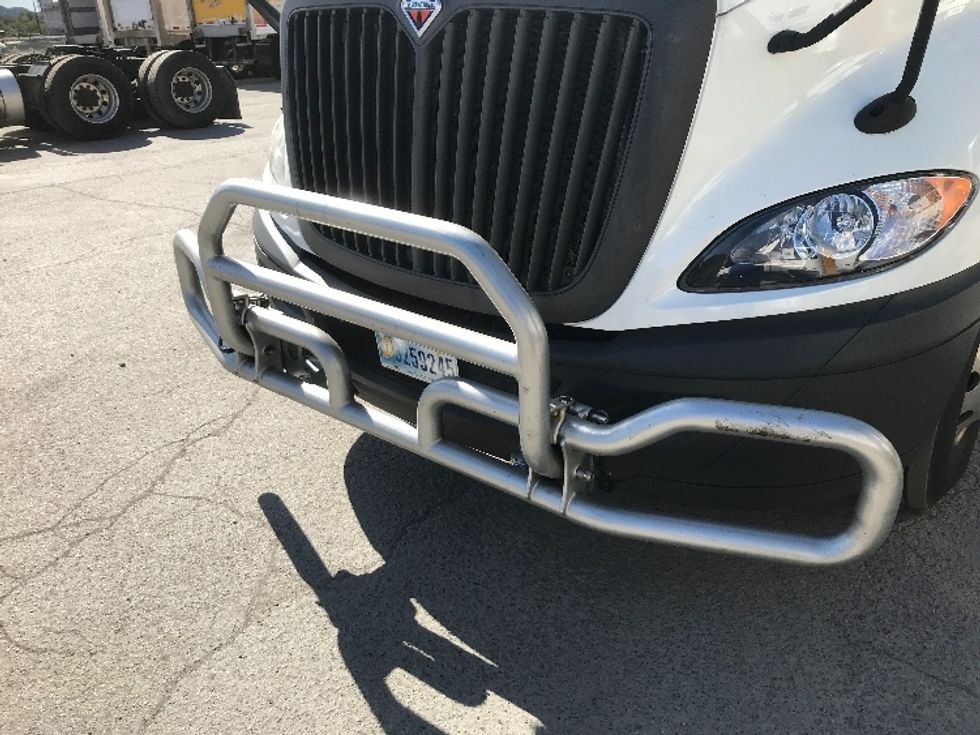 Day Cab Tractor-Heavy Duty Tractors-International-2019-RH613-Harrisburg-PA-281,172\n\t\tmiles-$ 24,500 - Image 17