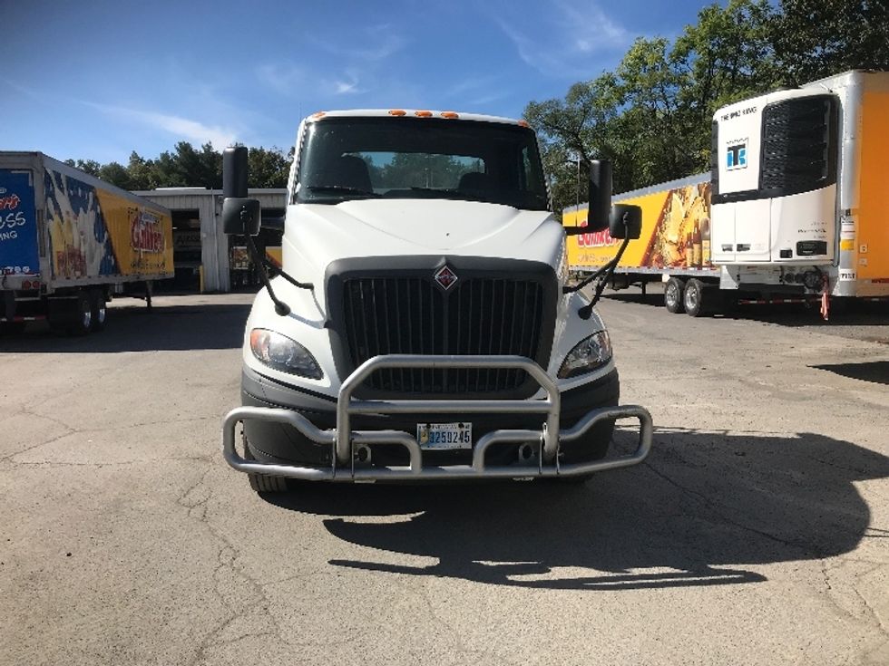 Day Cab Tractor-Heavy Duty Tractors-International-2019-RH613-Harrisburg-PA-281,172\n\t\tmiles-$ 24,500 - Image 2