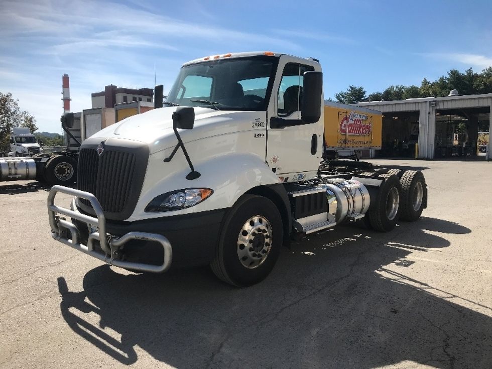 Day Cab Tractor-Heavy Duty Tractors-International-2019-RH613-Harrisburg-PA-281,172\n\t\tmiles-$ 24,500 - Image 3