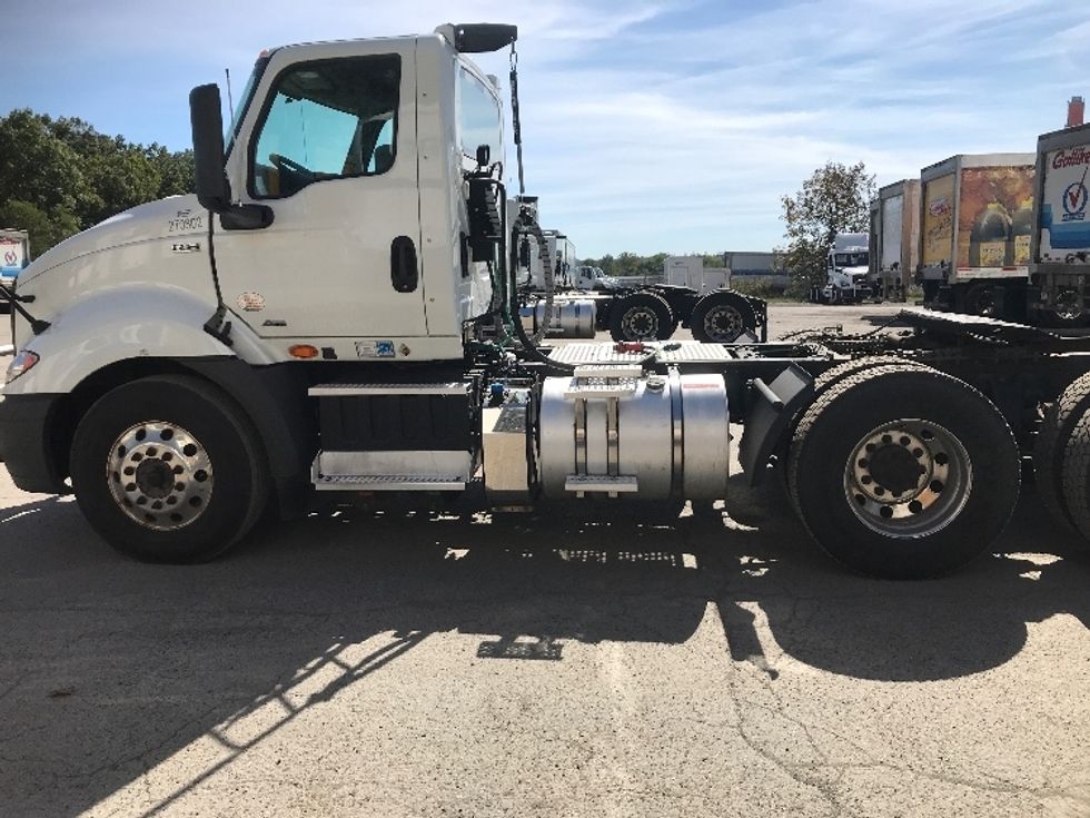 Day Cab Tractor-Heavy Duty Tractors-International-2019-RH613-Harrisburg-PA-281,172\n\t\tmiles-$ 24,500 - Image 4