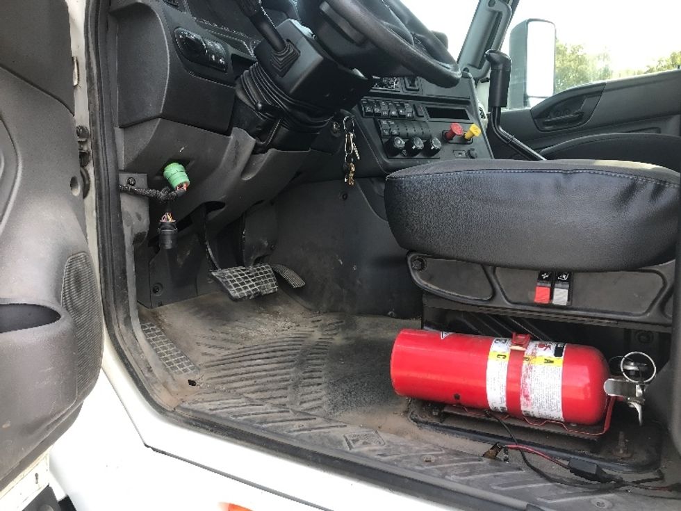 Day Cab Tractor-Heavy Duty Tractors-International-2019-RH613-Harrisburg-PA-283,025\n\t\tmiles-$ 24,500 - Image 10