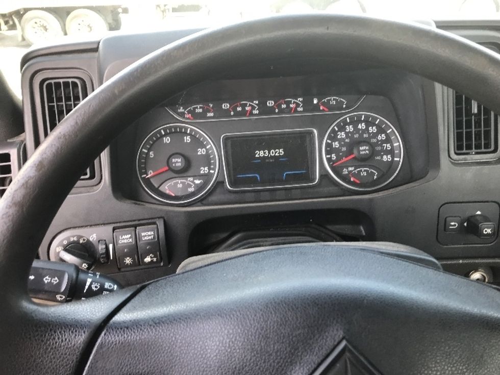 Day Cab Tractor-Heavy Duty Tractors-International-2019-RH613-Harrisburg-PA-283,025\n\t\tmiles-$ 24,500 - Image 11