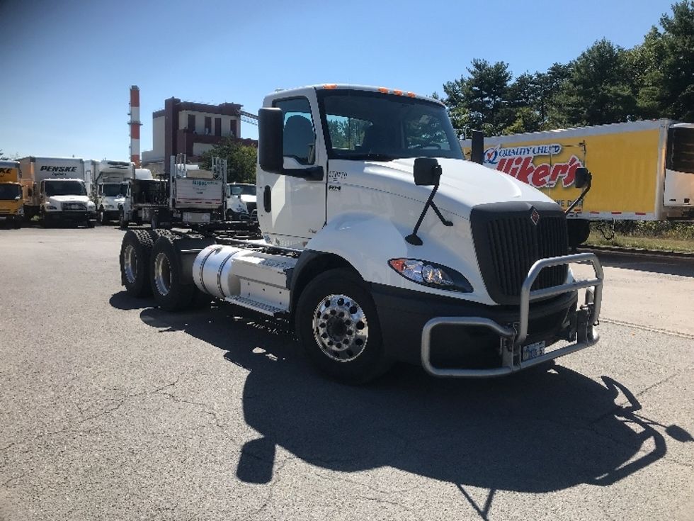 Day Cab Tractor-Heavy Duty Tractors-International-2019-RH613-Harrisburg-PA-292,336\n\t\tmiles-$ 24,500 - Image 1