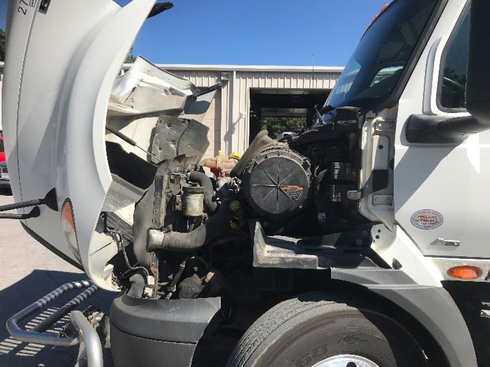 Day Cab Tractor-Heavy Duty Tractors-International-2019-RH613-Harrisburg-PA-292,336\n\t\tmiles-$ 24,500 - Image 16