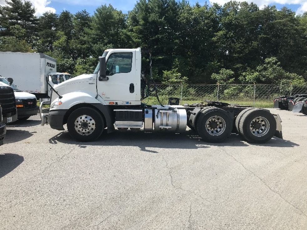 Day Cab Tractor-Heavy Duty Tractors-International-2019-RH613-Harrisburg-PA-295,901\n\t\tmiles-$ 24,500 - Image 4
