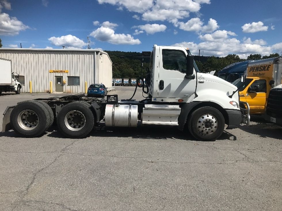 Day Cab Tractor-Heavy Duty Tractors-International-2019-RH613-Harrisburg-PA-295,901\n\t\tmiles-$ 24,500 - Image 8