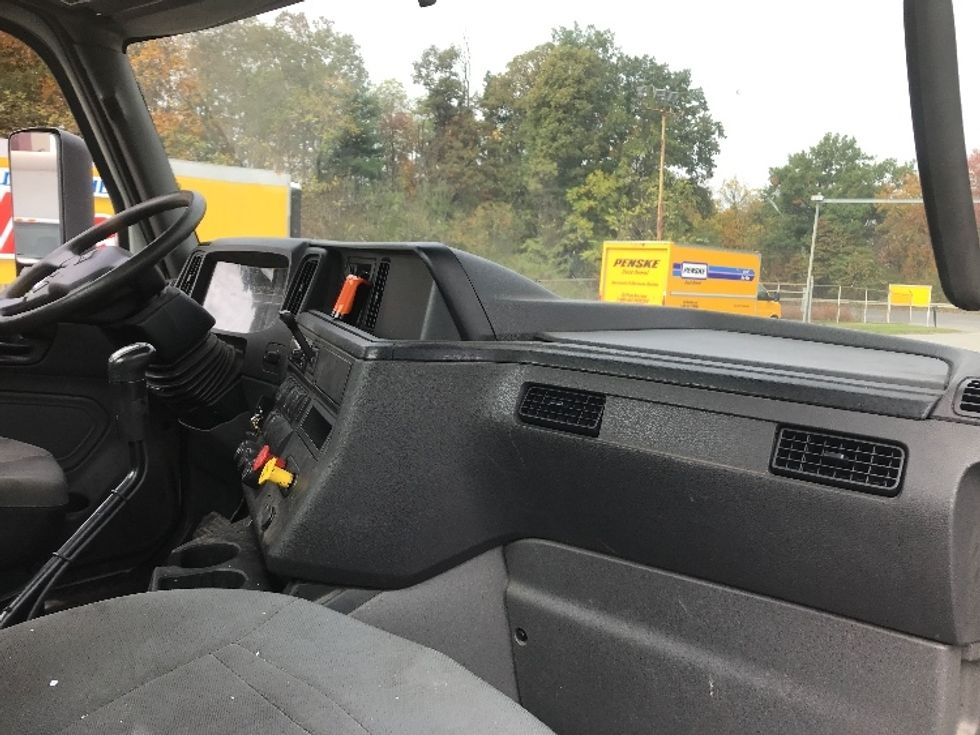 Day Cab Tractor-Heavy Duty Tractors-International-2019-RH613-Harrisburg-PA-296,413\n\t\tmiles-$ 24,500 - Image 13