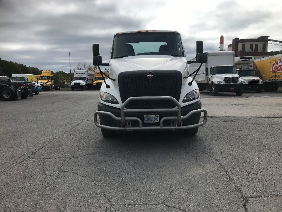 Day Cab Tractor-Heavy Duty Tractors-International-2019-RH613-Harrisburg-PA-296,413\n\t\tmiles-$ 24,500 - Image 2