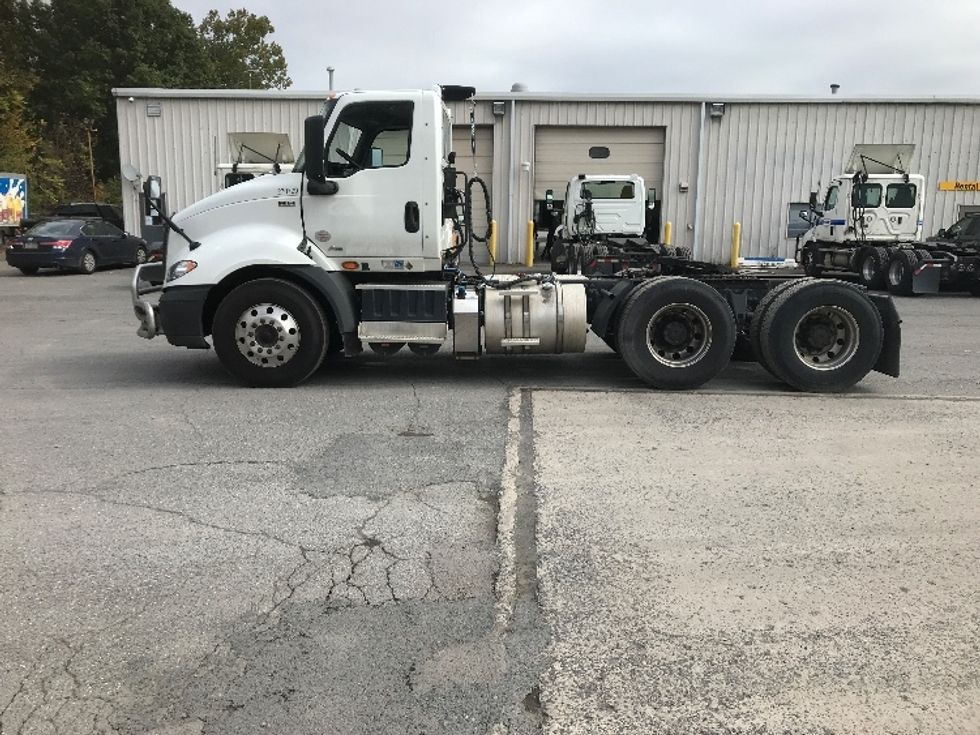 Day Cab Tractor-Heavy Duty Tractors-International-2019-RH613-Harrisburg-PA-296,413\n\t\tmiles-$ 24,500 - Image 4