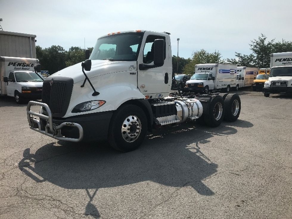 Day Cab Tractor-Heavy Duty Tractors-International-2019-RH613-Harrisburg-PA-299,195\n\t\tmiles-$ 24,500 - Image 1