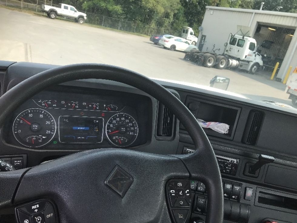 Day Cab Tractor-Heavy Duty Tractors-International-2019-RH613-Harrisburg-PA-299,195\n\t\tmiles-$ 24,500 - Image 12