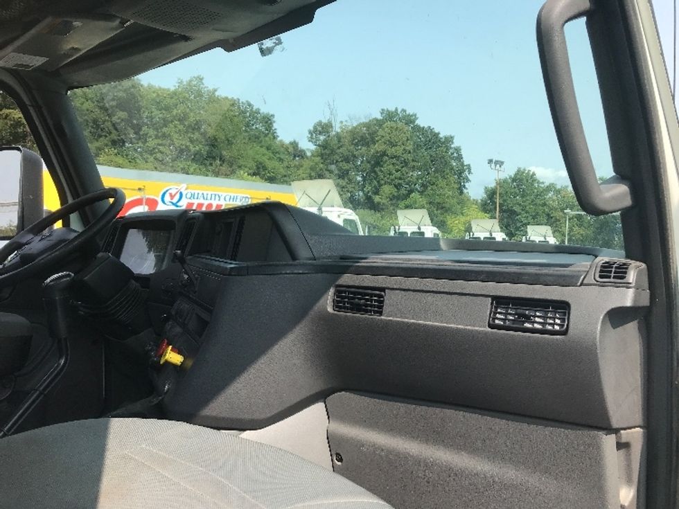 Day Cab Tractor-Heavy Duty Tractors-International-2019-RH613-Harrisburg-PA-299,195\n\t\tmiles-$ 24,500 - Image 14