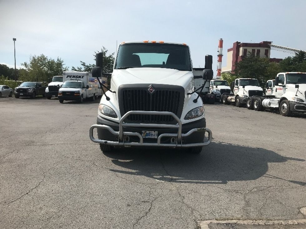 Day Cab Tractor-Heavy Duty Tractors-International-2019-RH613-Harrisburg-PA-299,195\n\t\tmiles-$ 24,500 - Image 2