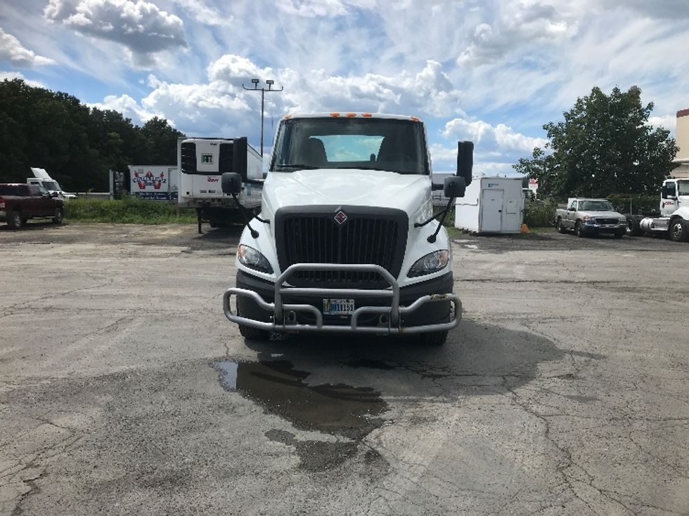 Day Cab Tractor-Heavy Duty Tractors-International-2019-RH613-Harrisburg-PA-303,788\n\t\tmiles-$ 24,500 - Image 2