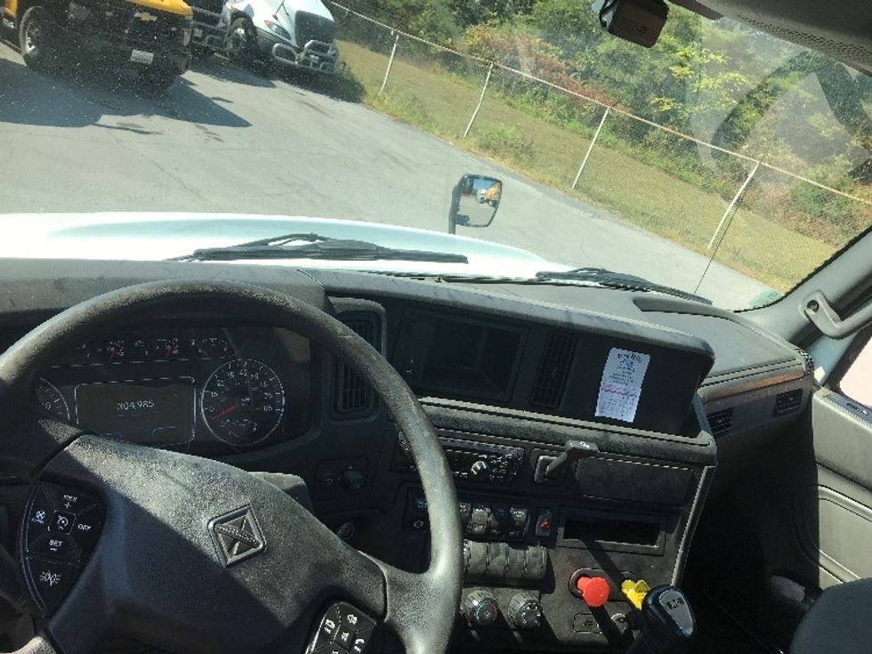Day Cab Tractor-Heavy Duty Tractors-International-2019-RH613-Harrisburg-PA-304,985\n\t\tmiles-$ 24,500 - Image 11