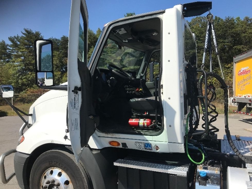 Day Cab Tractor-Heavy Duty Tractors-International-2019-RH613-Harrisburg-PA-304,985\n\t\tmiles-$ 24,500 - Image 9